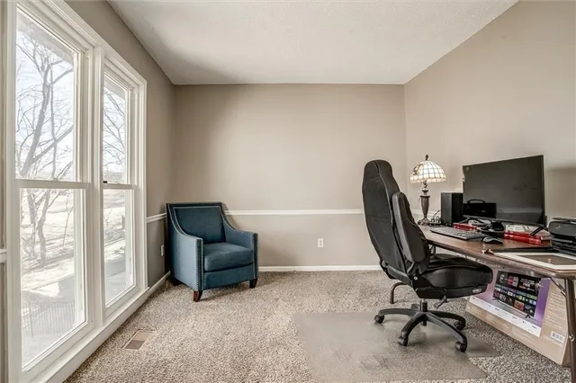 $539,900 | 46 Northeast Shoreview Drive, Lee's Summit, MO 64064