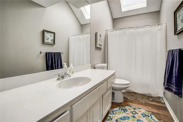 $539,900 | 46 Northeast Shoreview Drive, Lee's Summit, MO 64064