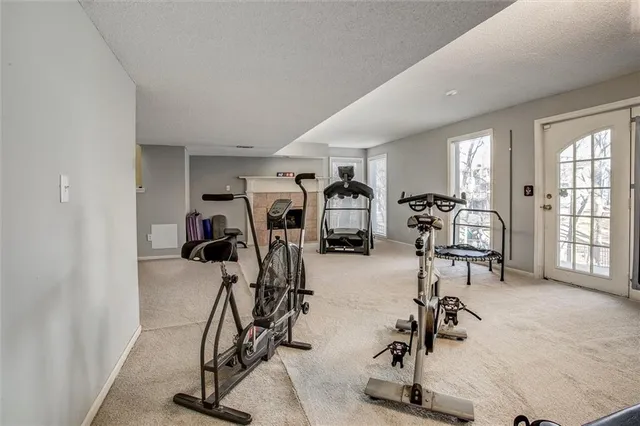 $539,900 | 46 Northeast Shoreview Drive, Lee's Summit, MO 64064