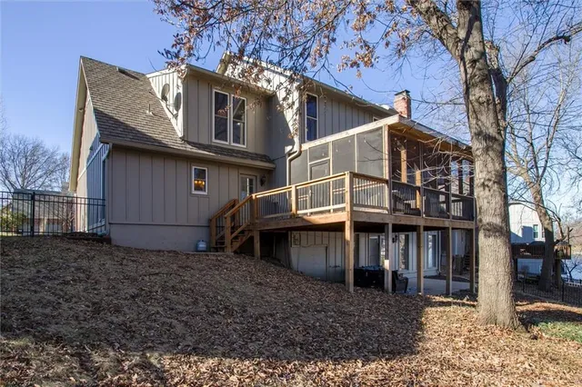 $539,900 | 46 Northeast Shoreview Drive, Lee's Summit, MO 64064