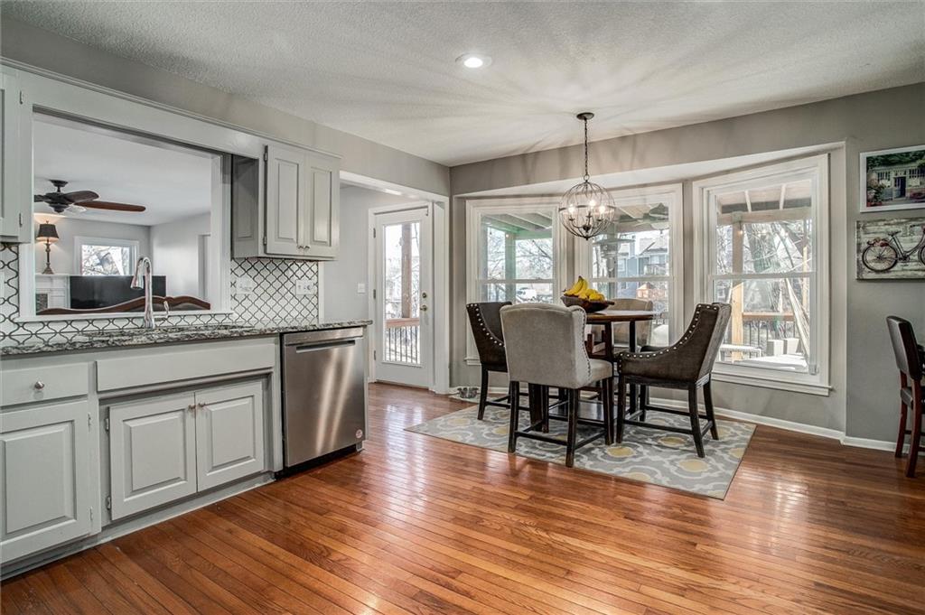 46 Northeast Shoreview Drive Lee's Summit, MO 64064 - Photo 7 of 34