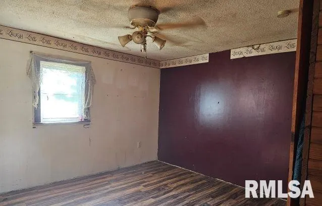 $35,900 | 470 Peters Creek Road, Elizabethtown, IL 62931