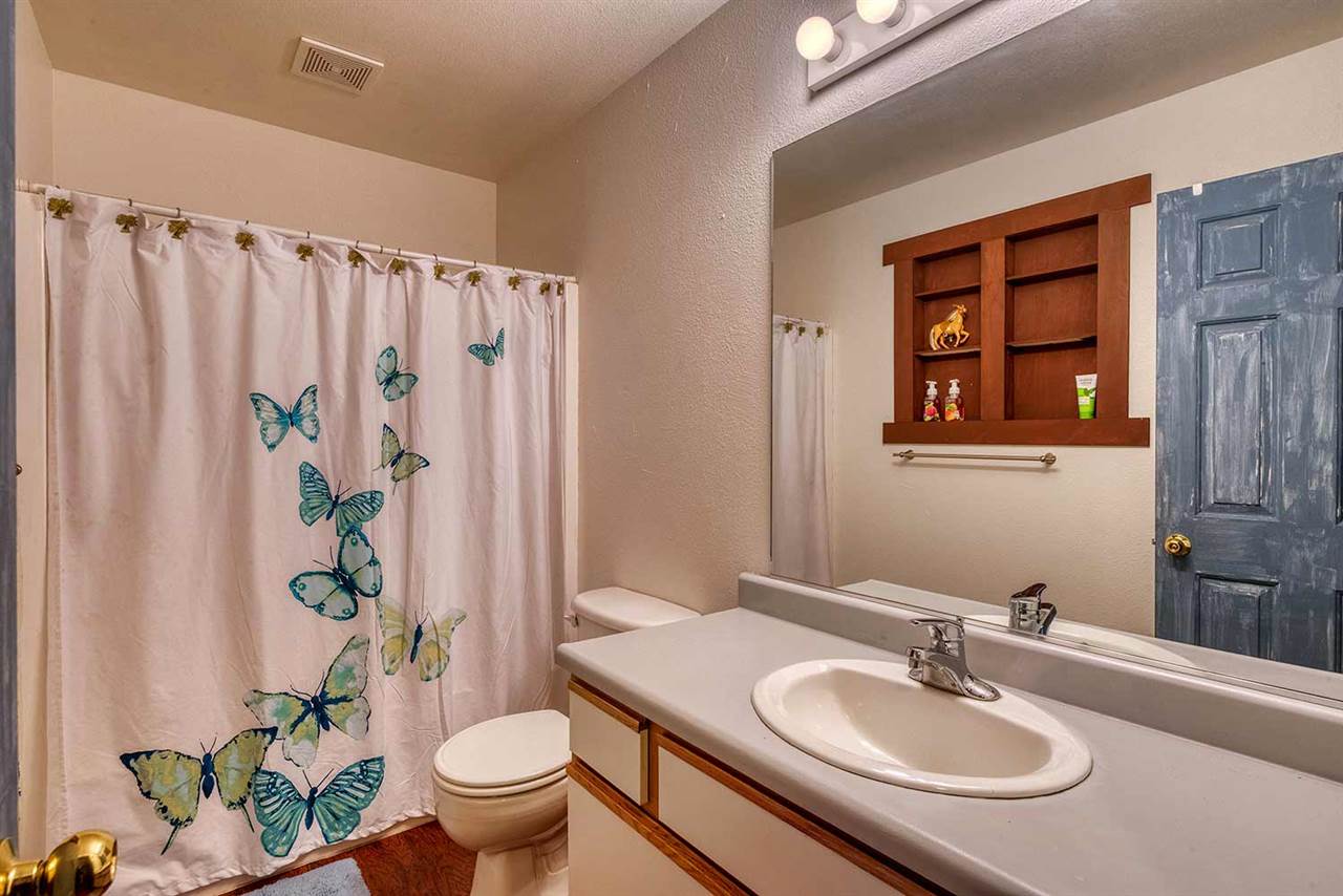 10109 Pine Cone Road Truckee, CA 96161 - Photo 9 of 14 Gallery Image 9