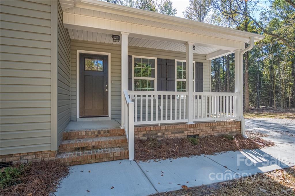 3733 Hamilton Road Edgemoor, SC 29712 - Photo 4 of 29 a view of a house with a yard