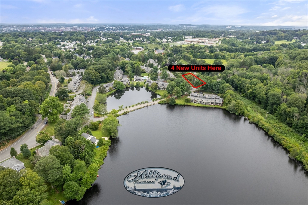 80 Harkaway Road, Unit 4 North Andover, MA 01845 - Photo 3 of 5 Gallery Image 3