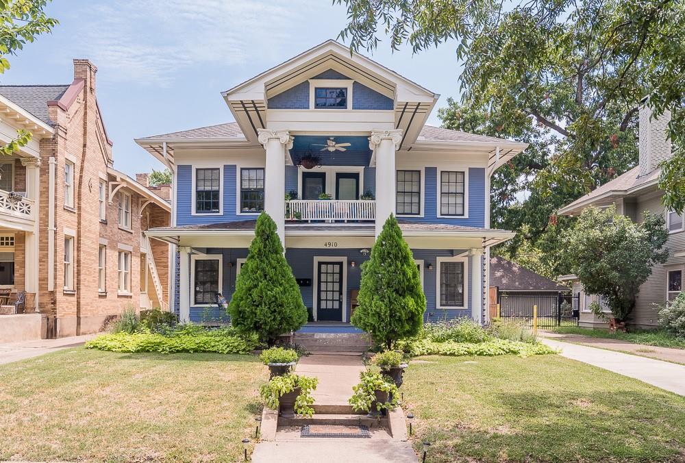 4910 Victor Street, Unit 1 Dallas, TX 75214 - Photo 25 of 30 a front view of a house with a yard