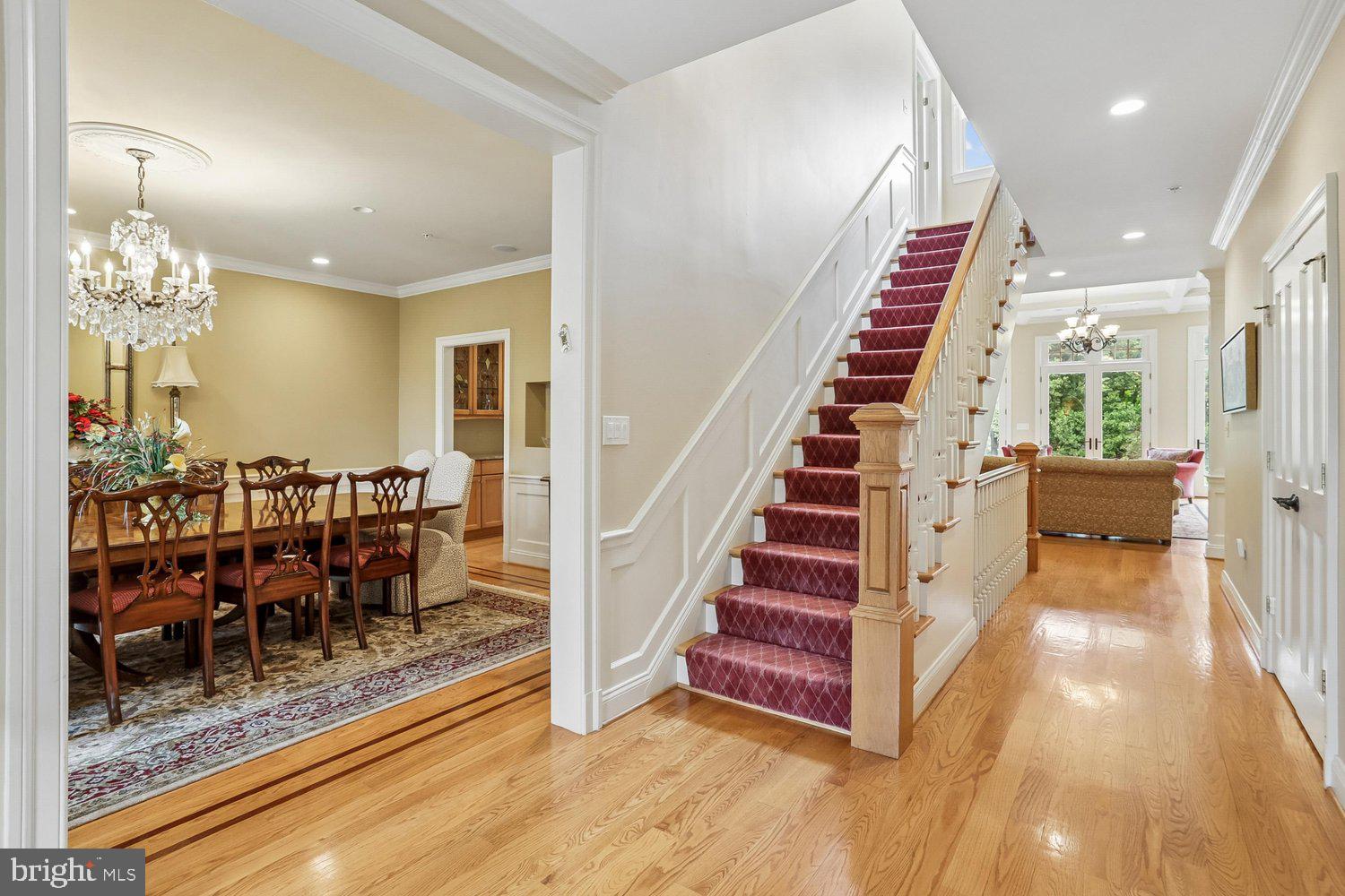 11736 Gainsborough Road Potomac, MD 20854 - Photo 20 of 100 Foyer