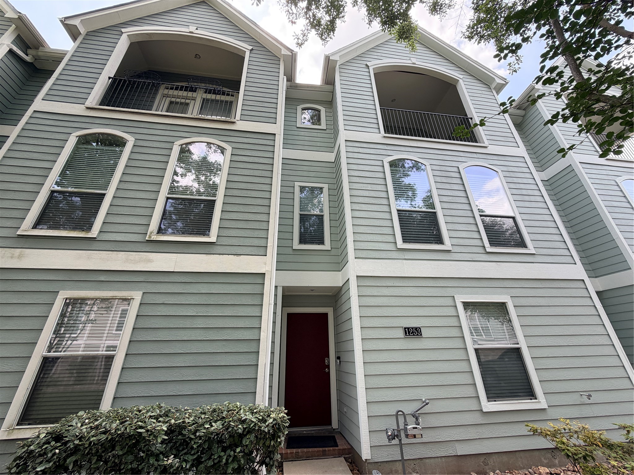 1253 West 17th Street Houston, TX 77008 - Photo 1 of 21