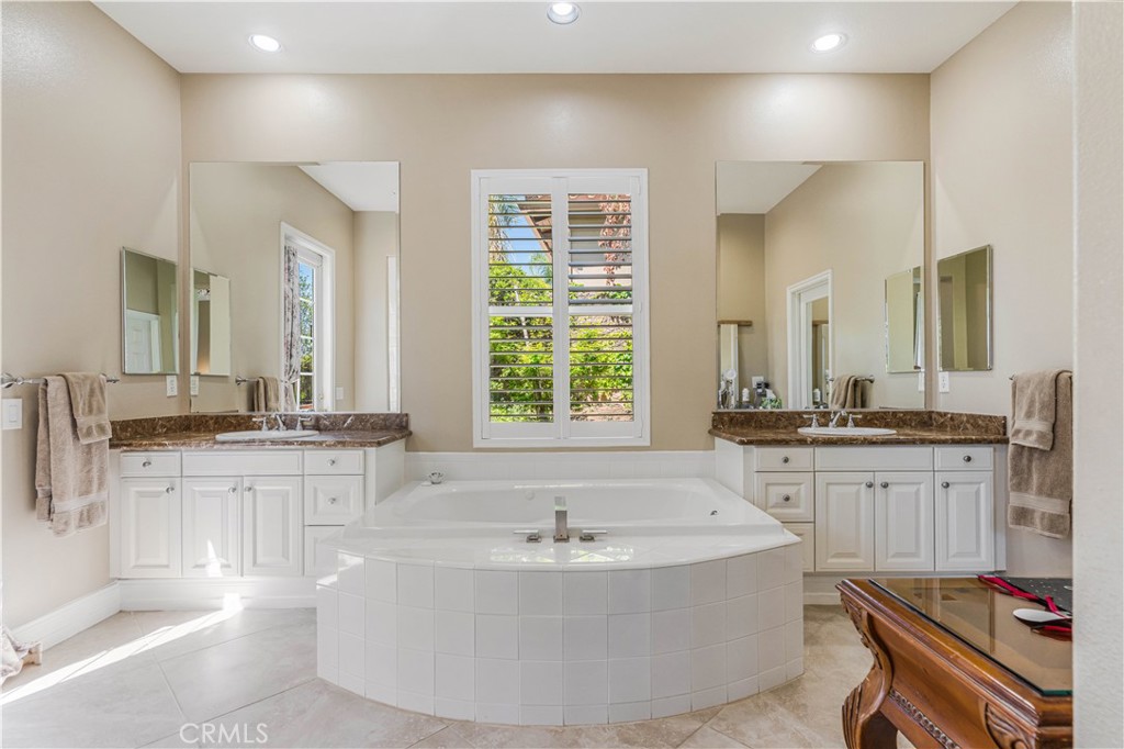 1091 Via Rafael Newbury Park, CA 91320 - Photo 19 of 38