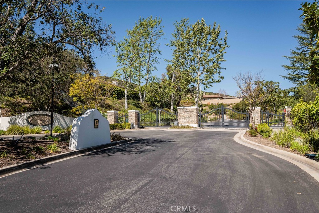 1091 Via Rafael Newbury Park, CA 91320 - Photo 36 of 38
