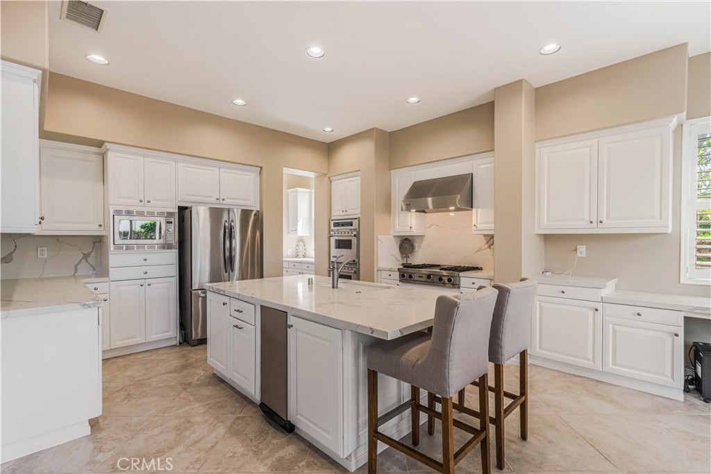 1091 Via Rafael Newbury Park, CA 91320 - Photo 7 of 38