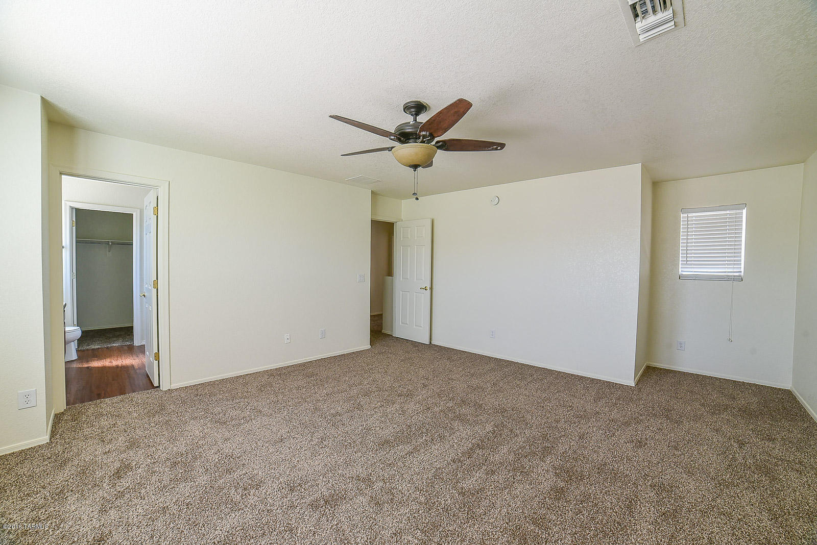 5763 South Manta Ray Road Tucson, AZ 85706 - Photo 4 of 43 Gallery Image 4