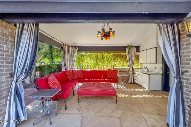 $1,999,000 | 721 East San Pedro Avenue, Gilbert, AZ 85234