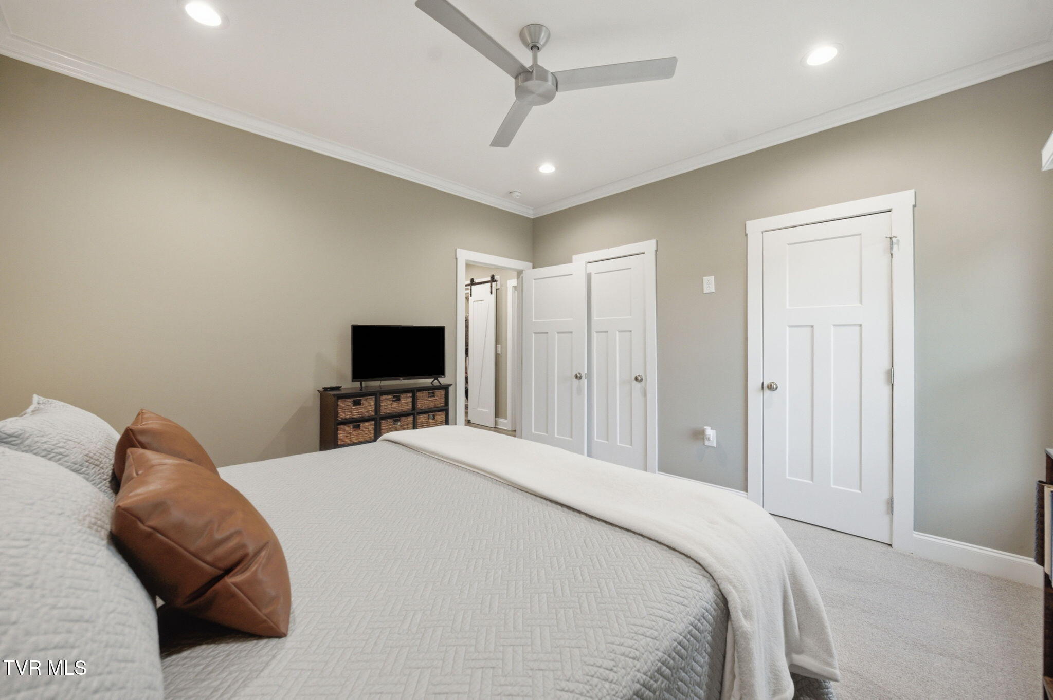 141 Kitzmiller Road Gray, TN 37615 - Photo 54 of 100 6-web-or-mls-030_DSC09332_with_tv