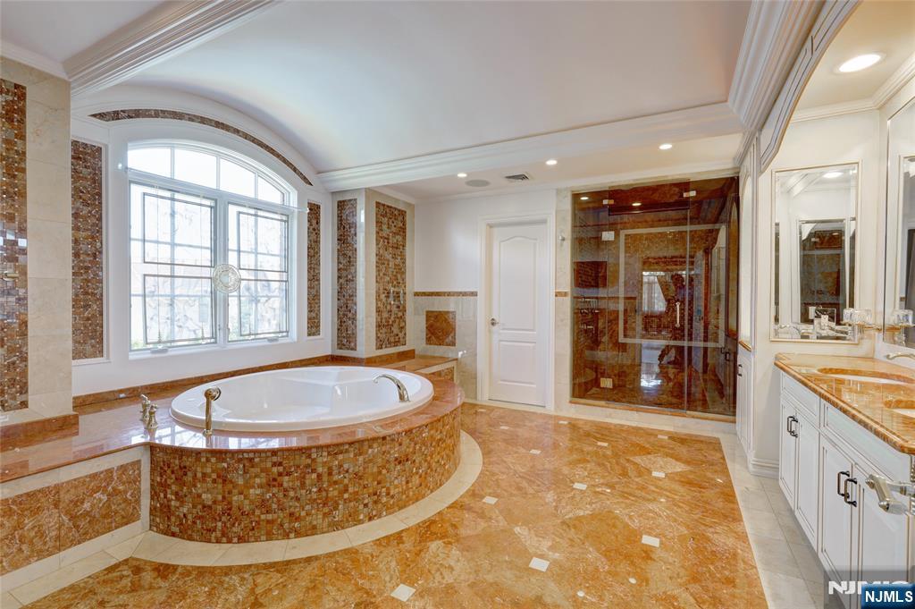 2 Euclid Road Fort Lee, NJ 07024 - Photo 29 of 49