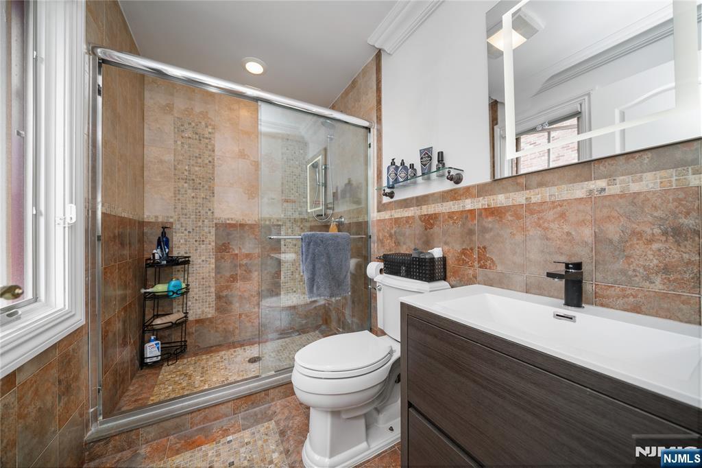 2 Euclid Road Fort Lee, NJ 07024 - Photo 37 of 49