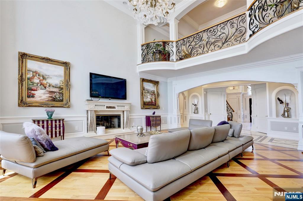 2 Euclid Road Fort Lee, NJ 07024 - Photo 9 of 49