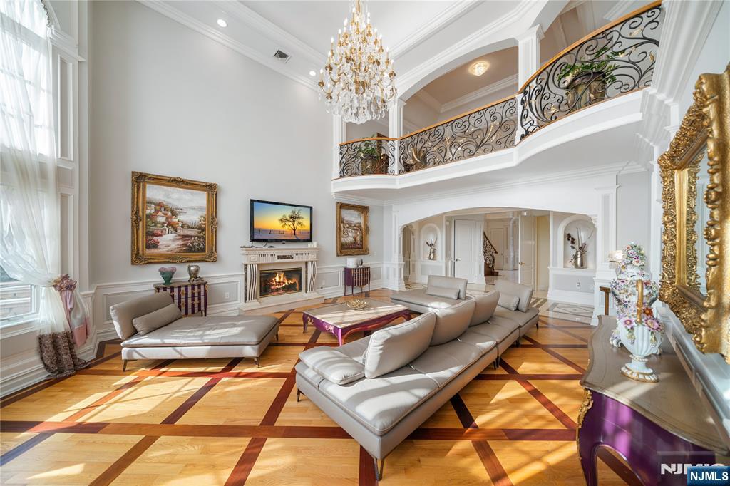 2 Euclid Road Fort Lee, NJ 07024 - Photo 10 of 49