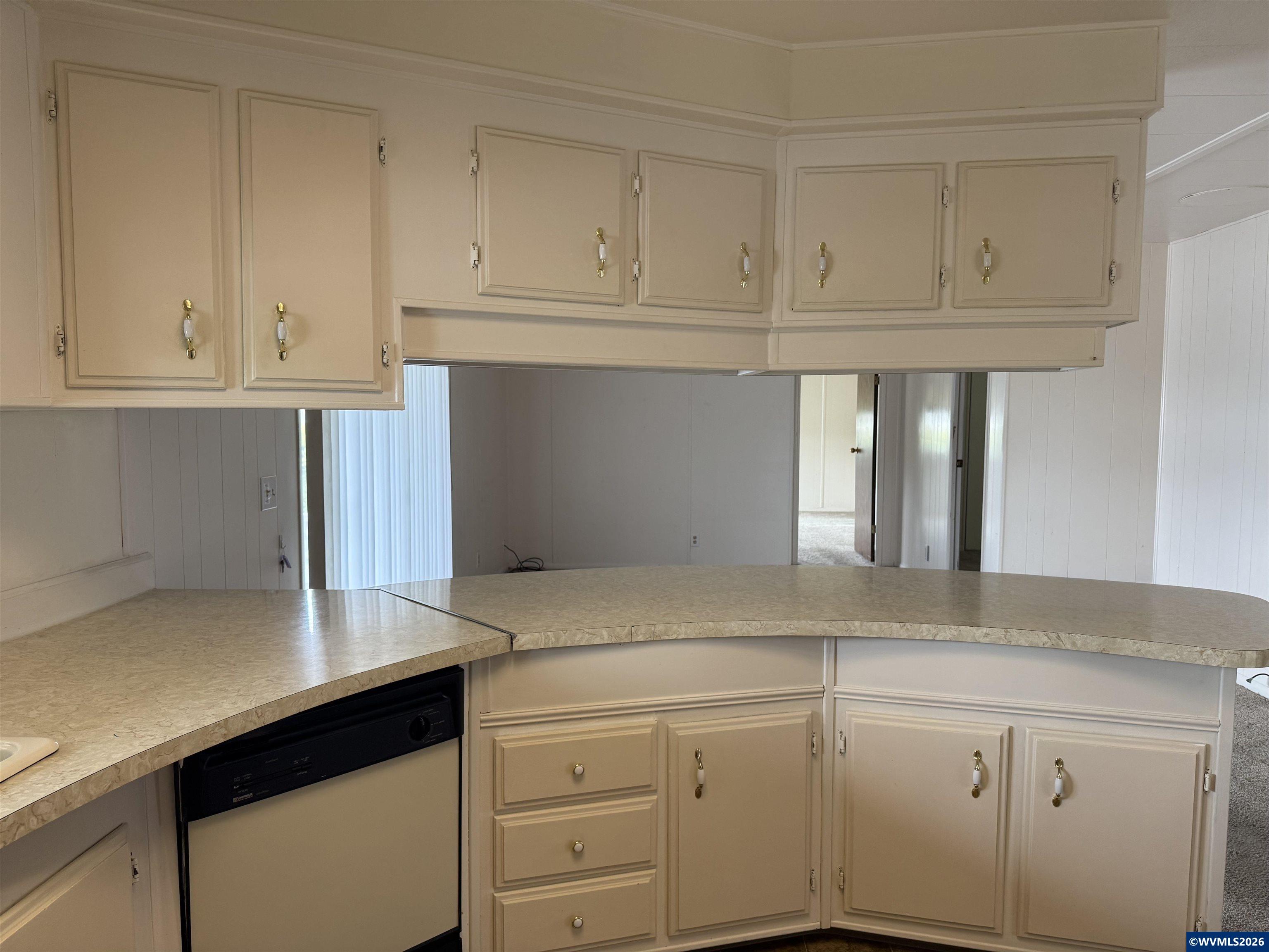 5422 Portland Road Northeast, Unit 24 Salem, OR 97305 - Photo 13 of 36