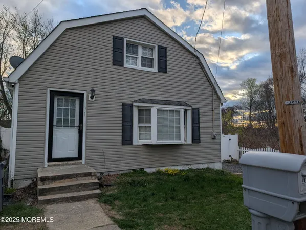 $3,300 | 171 Center Street, Keyport, NJ 07735