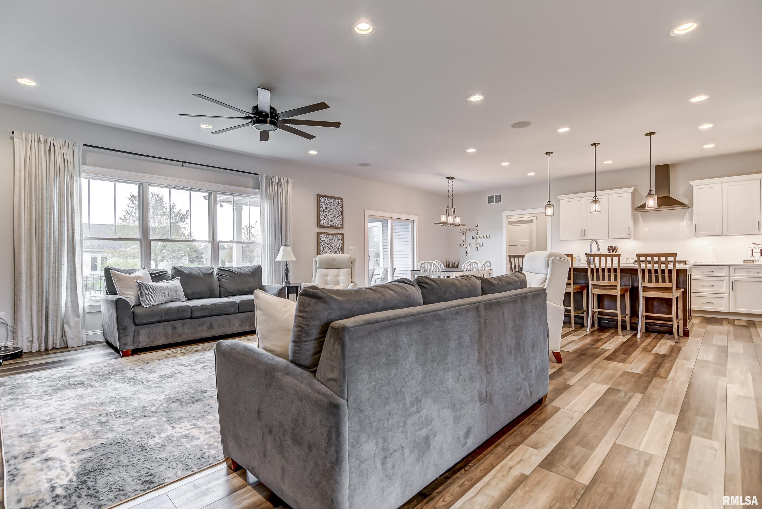 4513 Thompson Road Springfield, IL 62711 - Photo 5 of 52