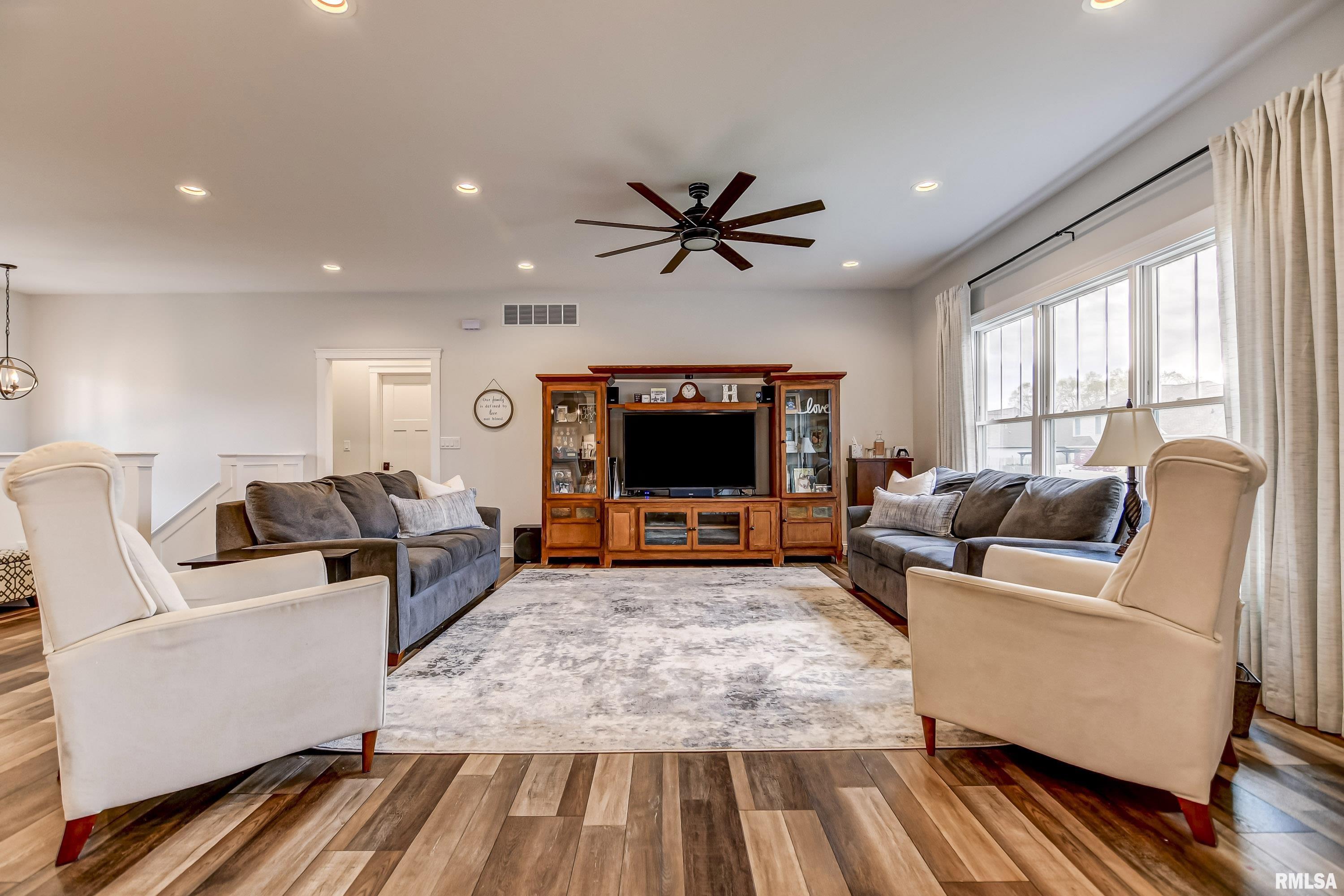 4513 Thompson Road Springfield, IL 62711 - Photo 8 of 52