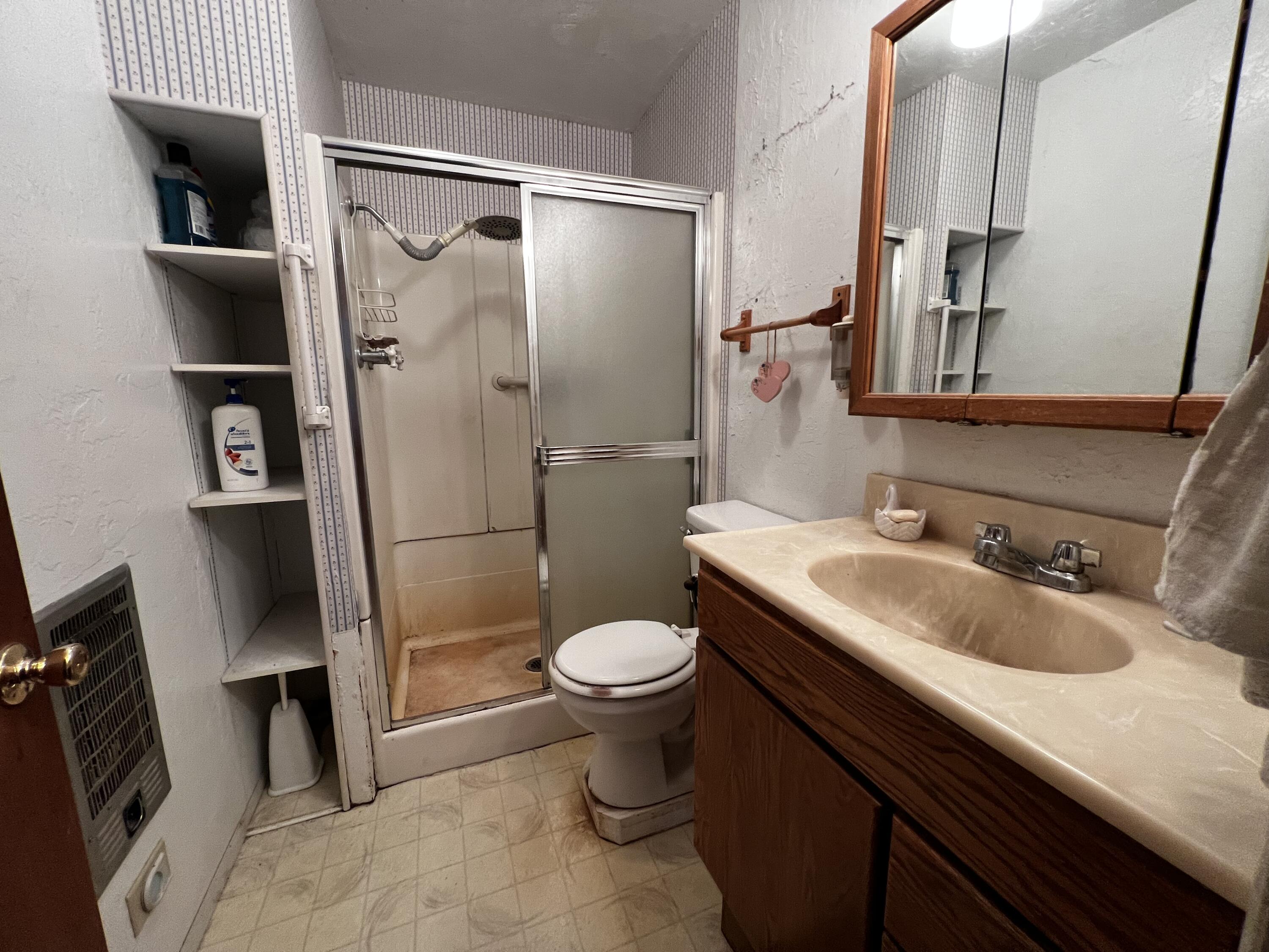 4208 Lentell Road Eureka, CA 95503 - Photo 8 of 14 Primary Bathroom