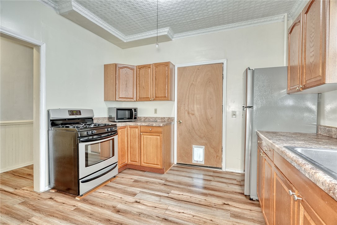20 Werner Park Rochester, NY 14620 - Photo 3 of 46