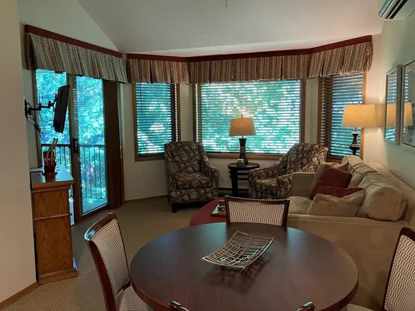$164,000 | 4908 Landmark Circle, Unit 1326, Egg Harbor, WI 54209
