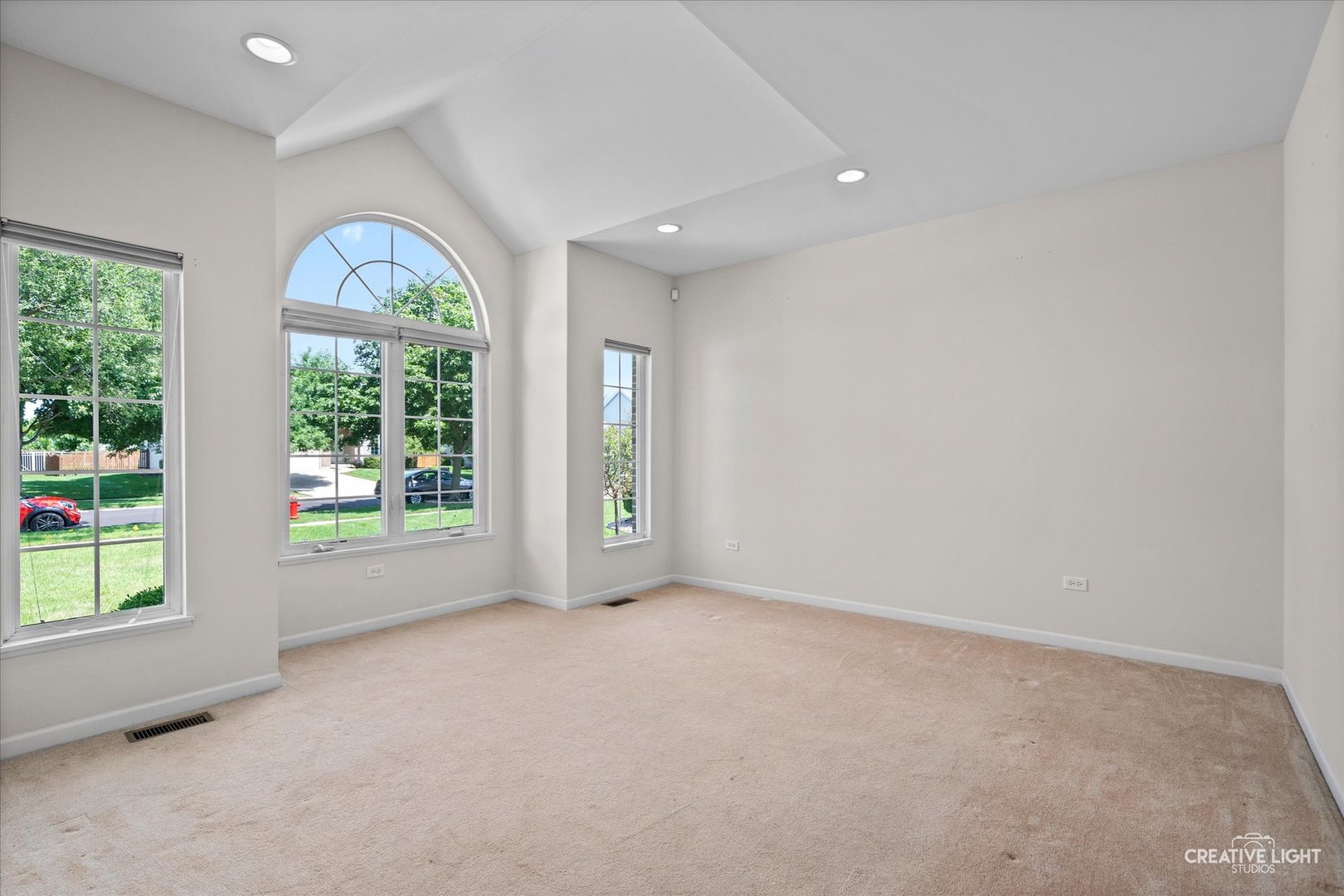 25301 Sunderlin Road Plainfield, IL 60585 - Photo 3 of 21 Gallery Image 3