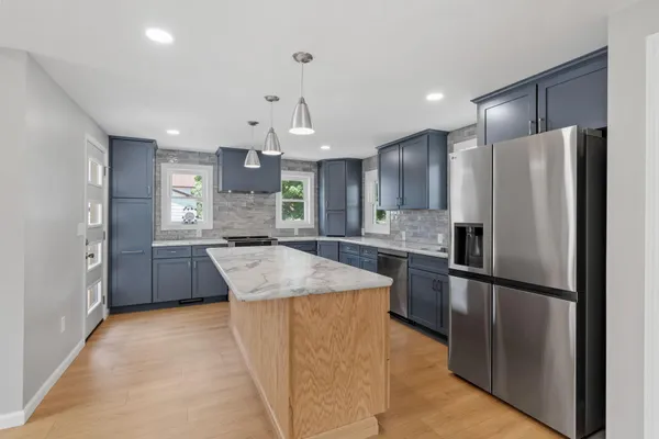 $385,000 | 720 Fir Avenue, Bird Island, MN 55310