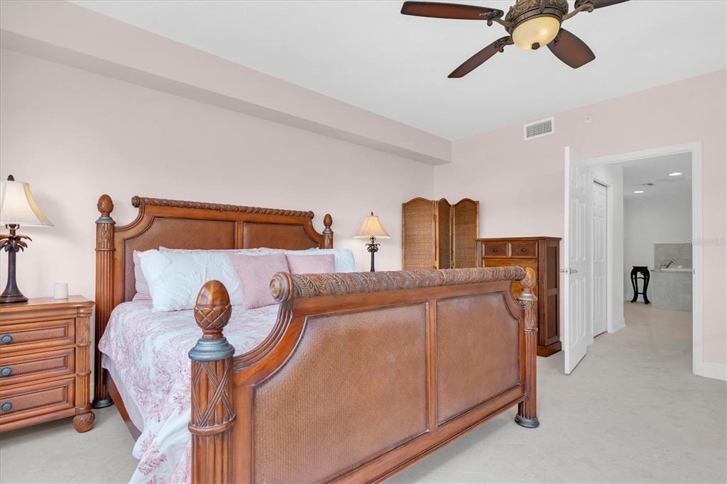 10002 Key Haven Road, Unit 201 Seminole, FL 33777 - Photo 17 of 70