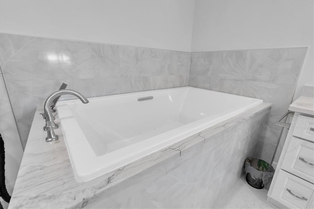 10002 Key Haven Road, Unit 201 Seminole, FL 33777 - Photo 22 of 70