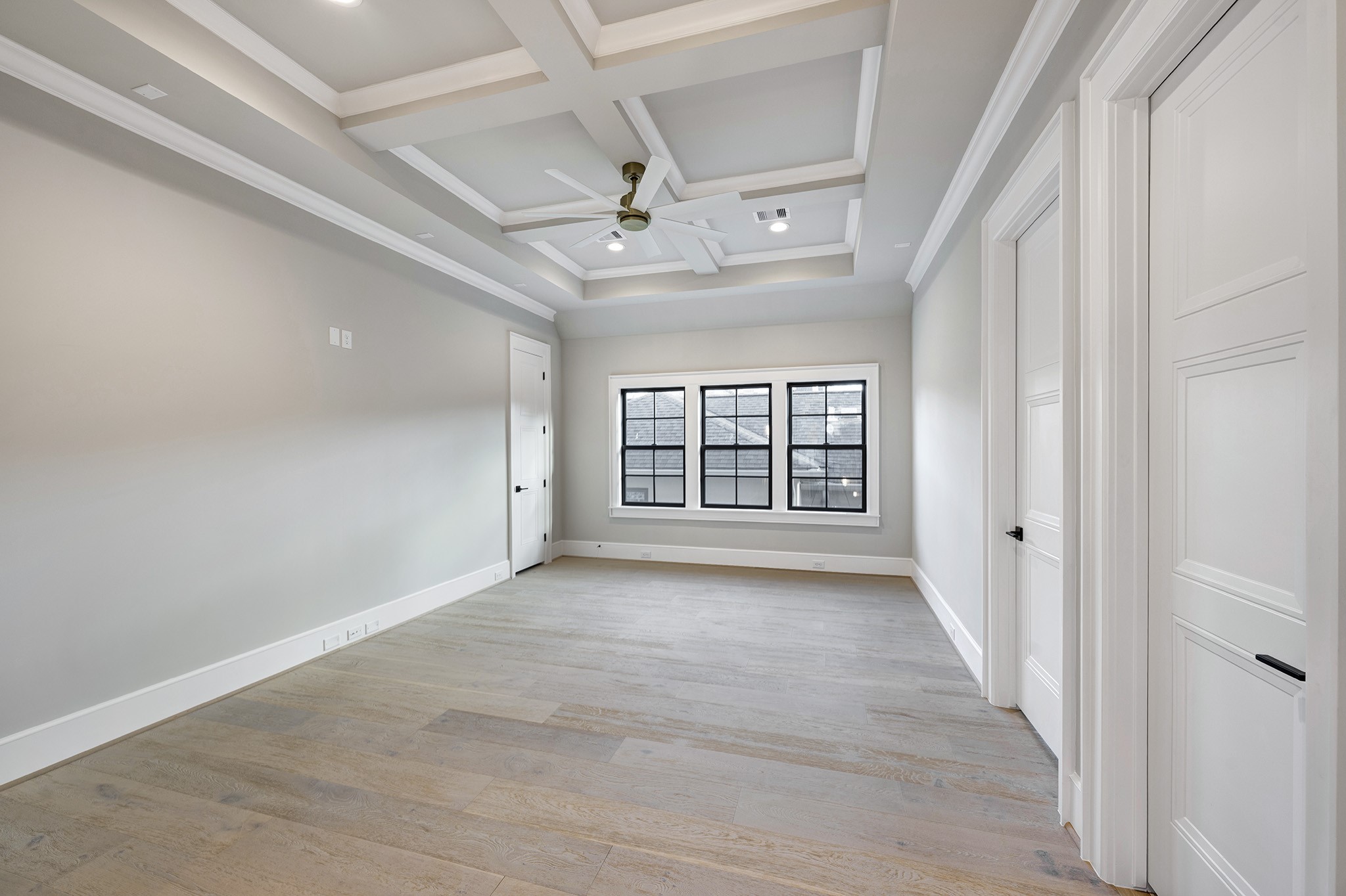 4819 Mandell Street Houston, TX 77006 - Photo 27 of 35