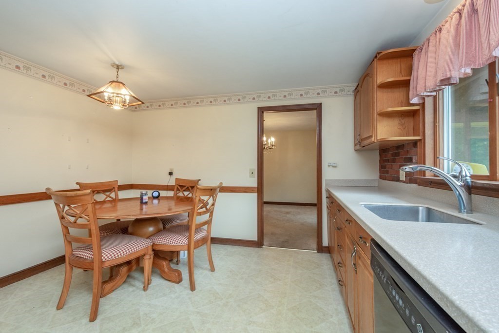 34 Agawam Road Acton, MA 01720 - Photo 5 of 32 Gallery Image 5
