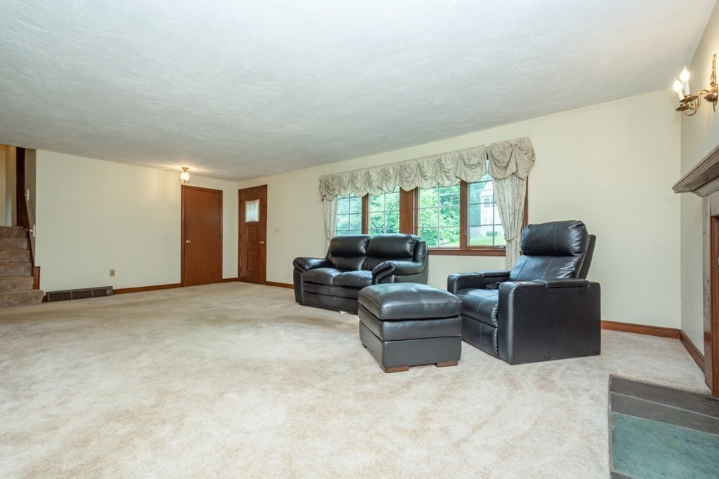 34 Agawam Road Acton, MA 01720 - Photo 8 of 32 Gallery Image 8