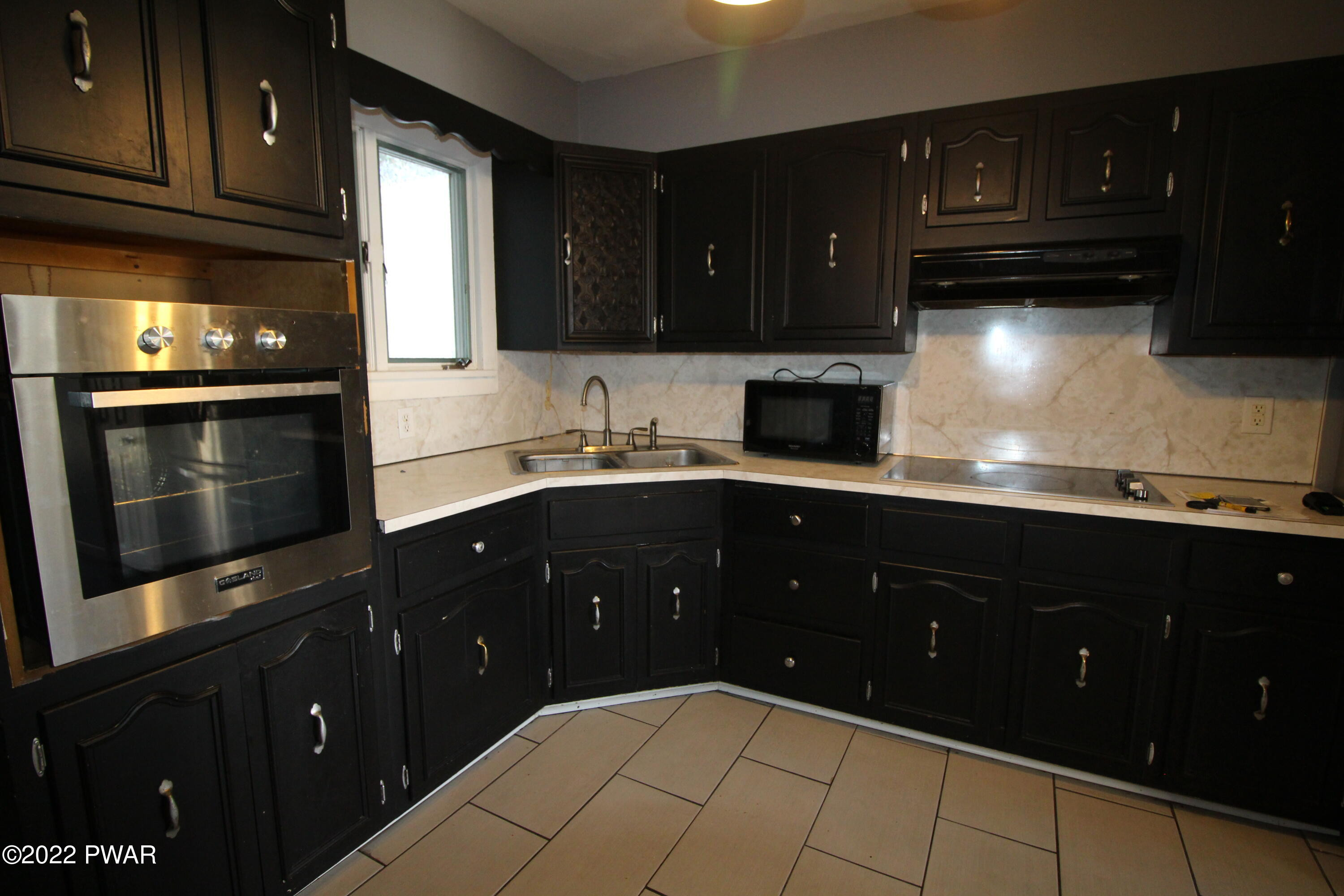 616 R Susquehanna Avenue Olyphant, PA 18447 - Photo 3 of 47