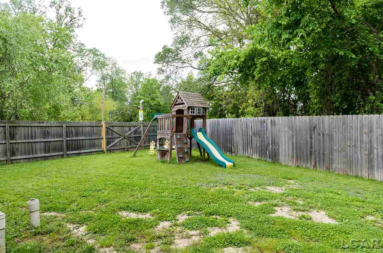 520 Springbrook Avenue Adrian, MI 49221 - Photo 33 of 53 50013118-32.JPG