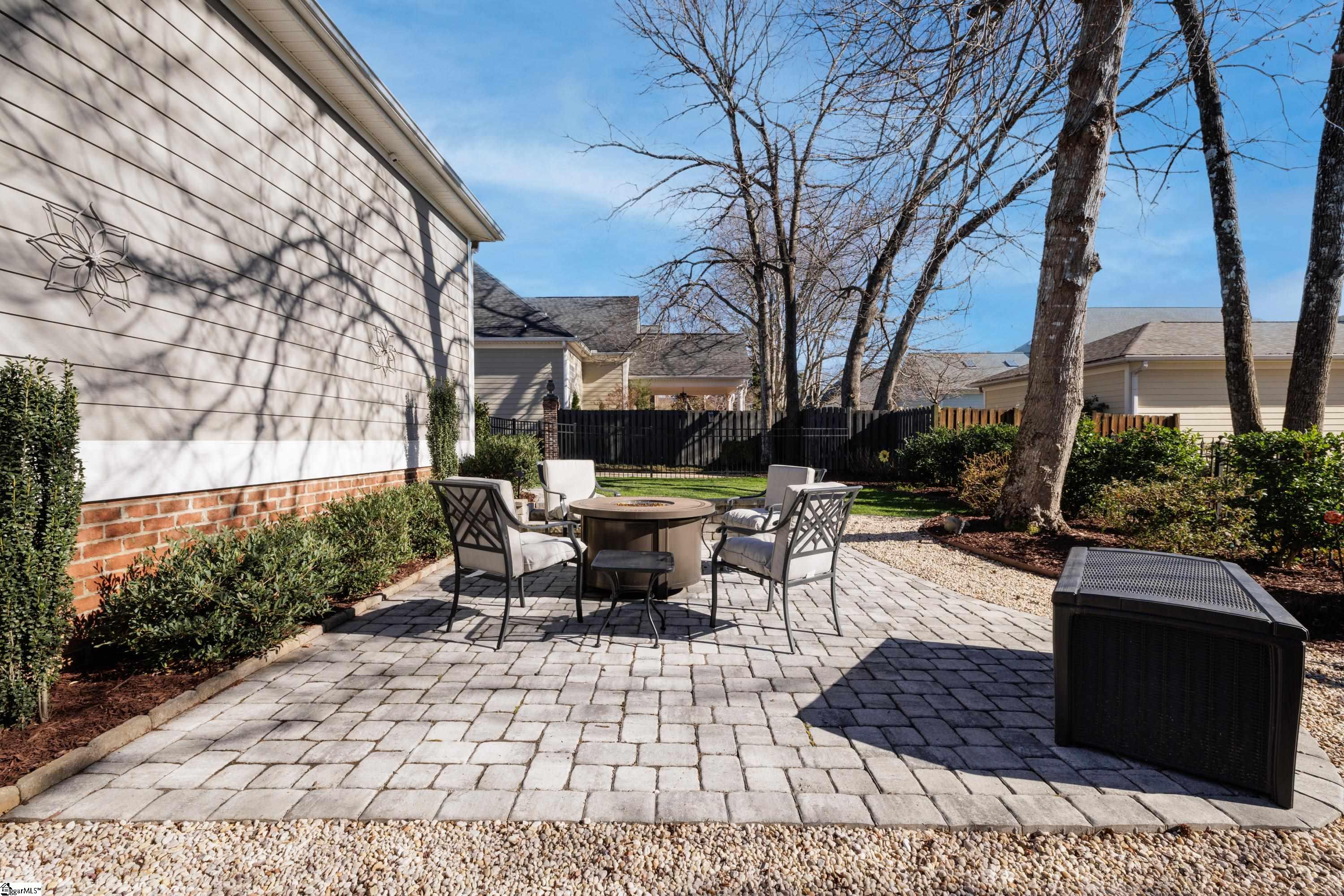 107 Bell Road Greenville, SC 29607 - Photo 5 of 49