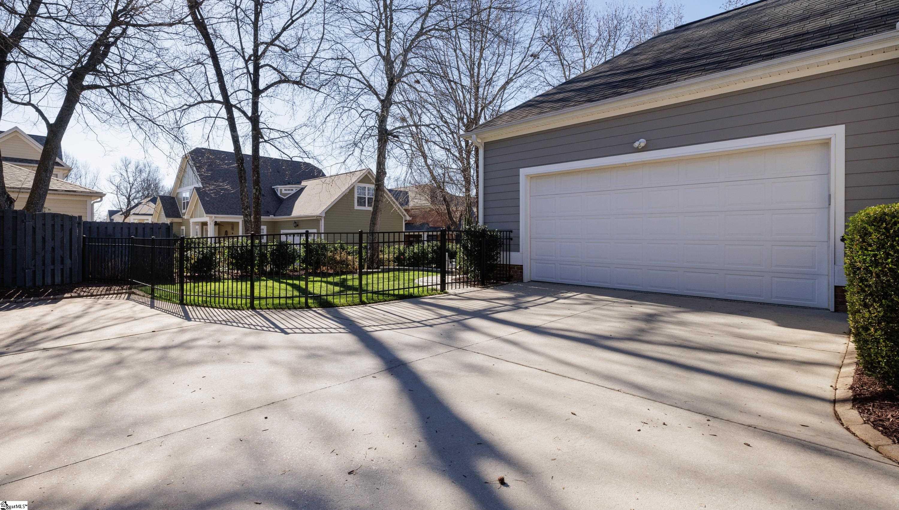 107 Bell Road Greenville, SC 29607 - Photo 8 of 49