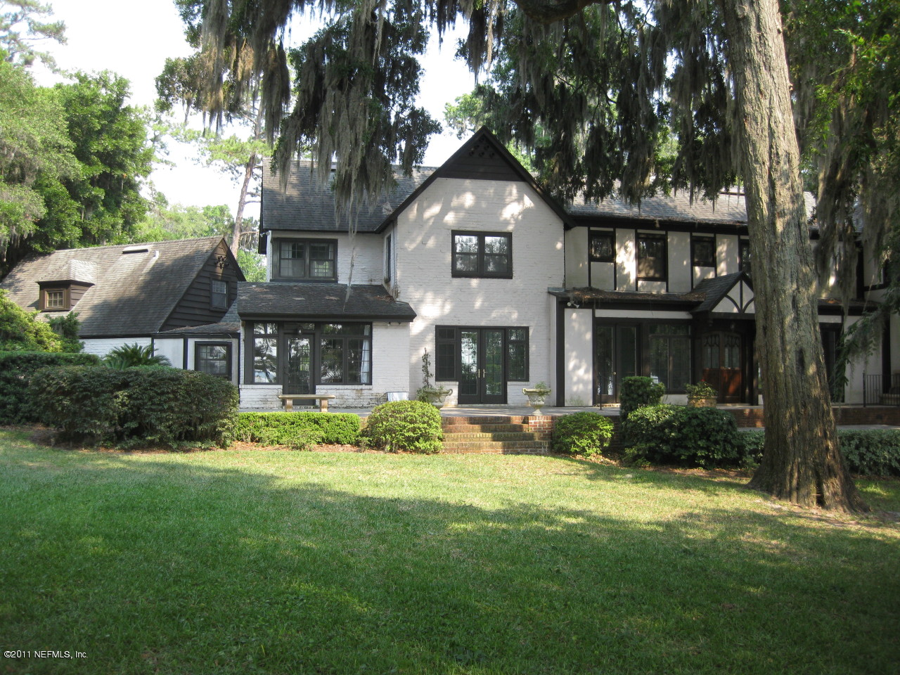 901 GREENRIDGE RD