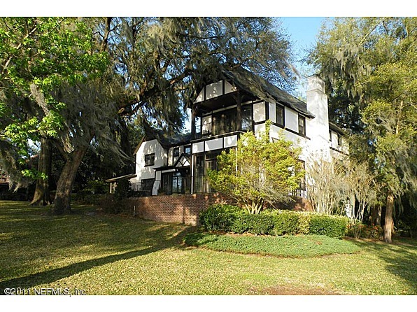 901 GREENRIDGE RD