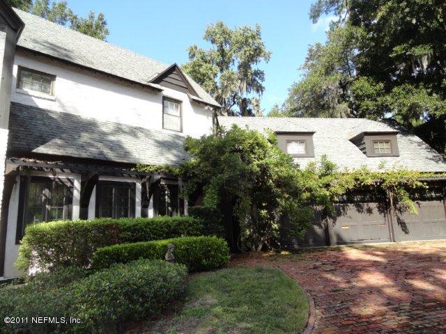 901 GREENRIDGE RD