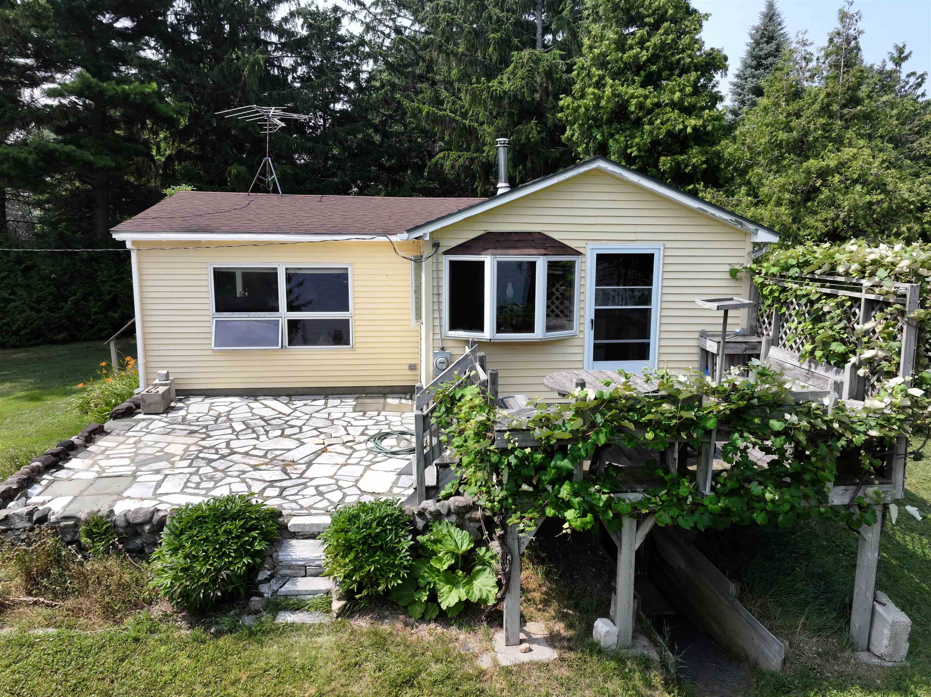 1385 Blockhouse Point Road North Hero, VT 05474 - Photo 7 of 32