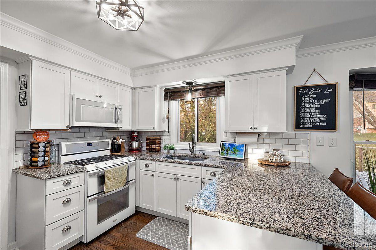 317 Silvervale Drive Rochester, MI 48309 - Photo 21 of 72 Gallery Image 21