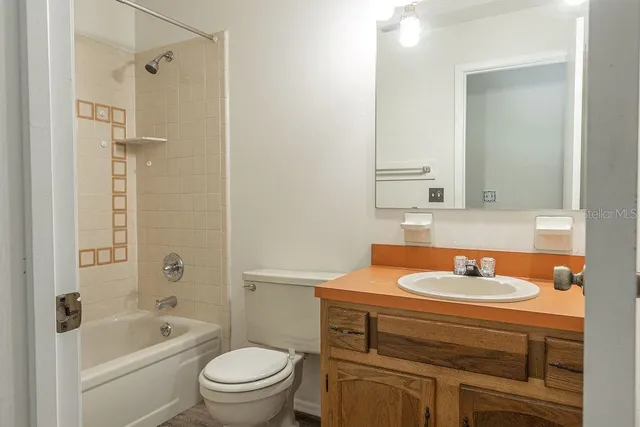 $1,700 | 223 East Fern Drive, Orange City, FL 32763