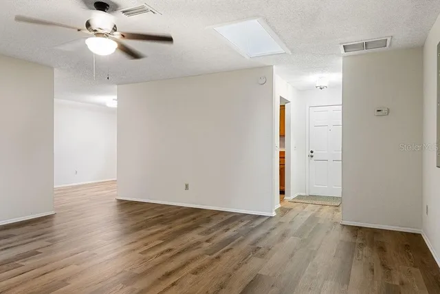 $1,700 | 223 East Fern Drive, Orange City, FL 32763