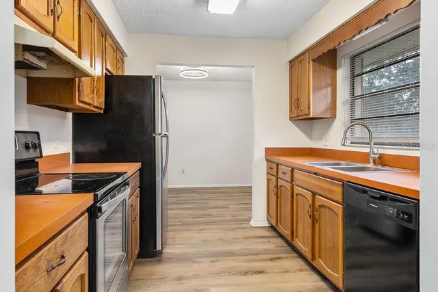 $1,700 | 223 East Fern Drive, Orange City, FL 32763