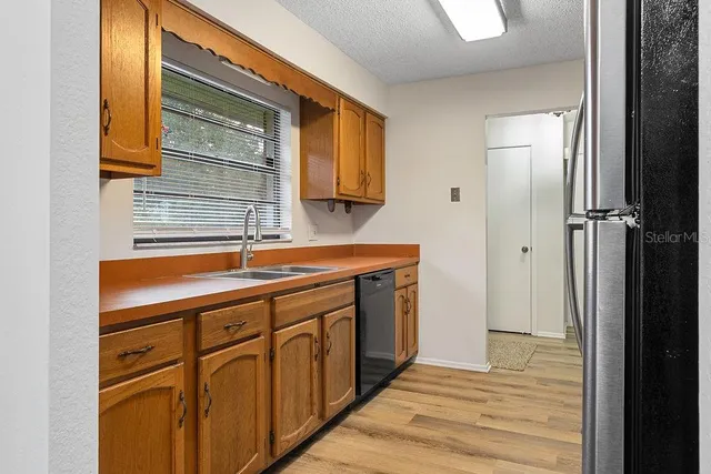 $1,700 | 223 East Fern Drive, Orange City, FL 32763