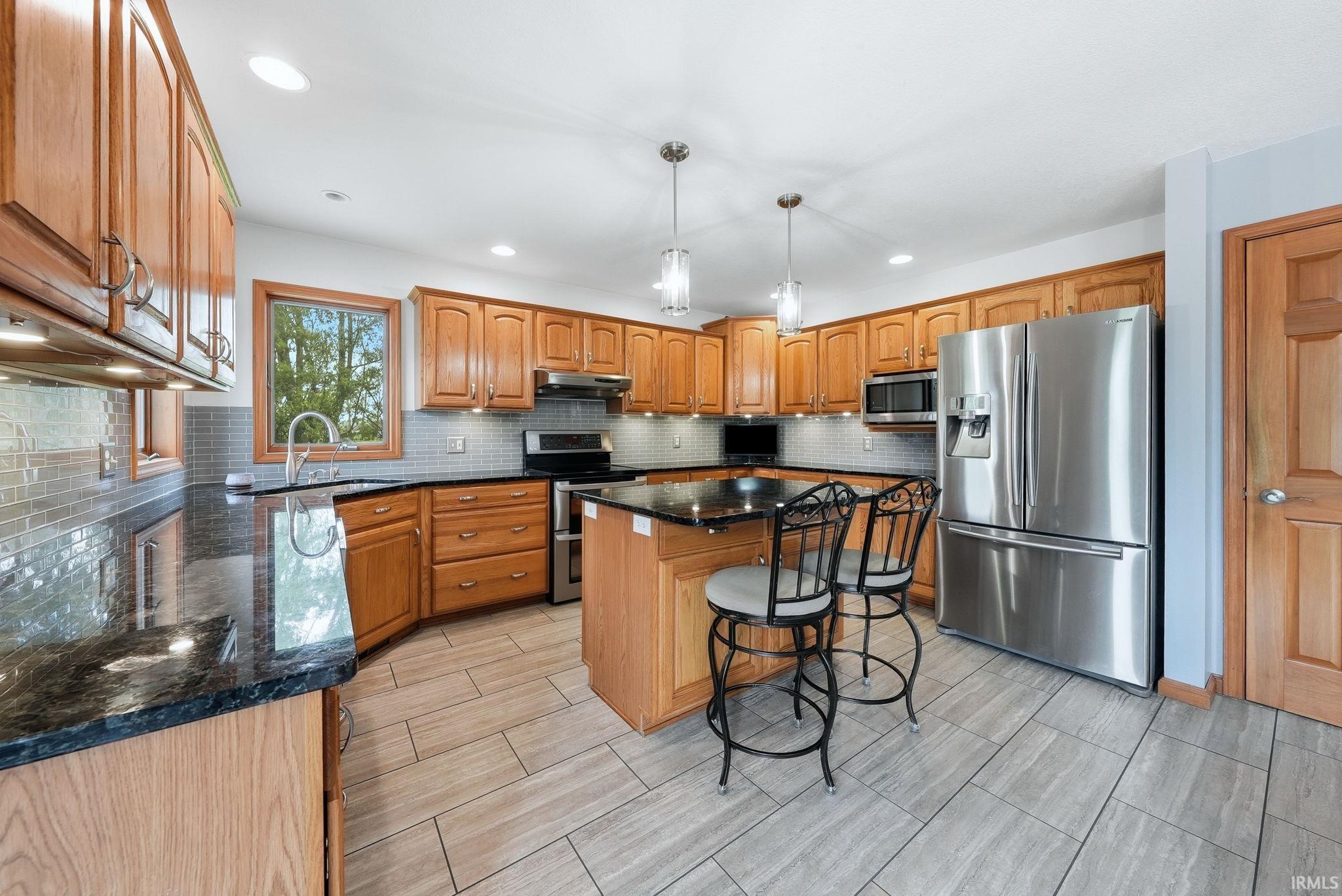 7833 Garman Road Auburn, IN 46706 - Photo 6 of 36